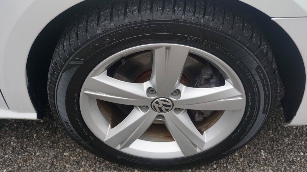 Used 2015 Volkswagen Passat 1.8T Limited Edition FWD image 21