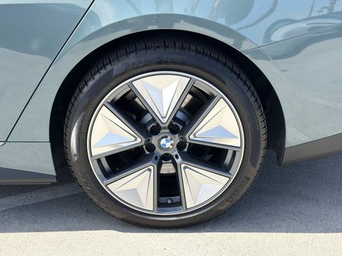 Used 2026 BMW i4 eDrive40 w/ Premium Package RWD image 6