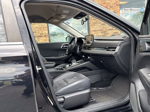 Used 2022 Mitsubishi Outlander SE AWD/4WD image 15