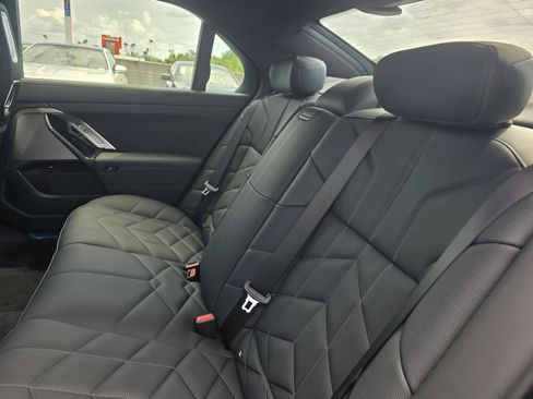 New 2026 BMW 740i RWD image 10
