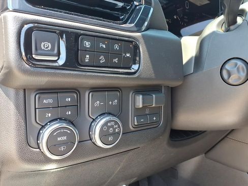 New 2026 GMC Yukon AT4 w/ AT4 Premium Plus Package AWD/4WD image 18