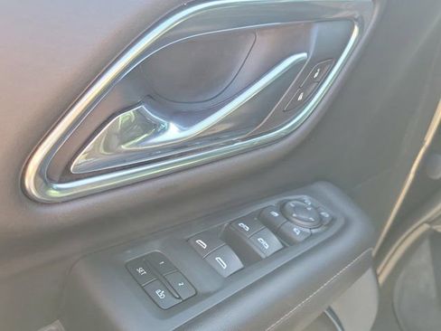 Used 2021 Chevrolet Tahoe LT w/ LT Signature Package RWD image 21