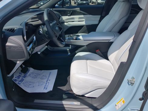 Certified 2024 Cadillac Lyriq Sport RWD image 18