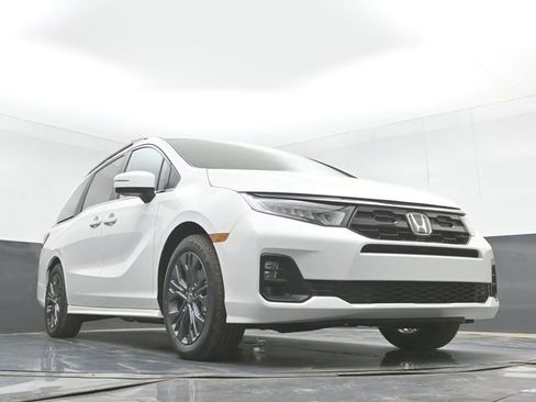New 2026 Honda Odyssey Touring image 46