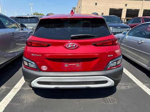 Used 2022 Hyundai Kona SEL AWD/4WD image 3