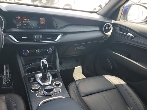 Used 2022 Alfa Romeo Stelvio Sprint RWD image 19