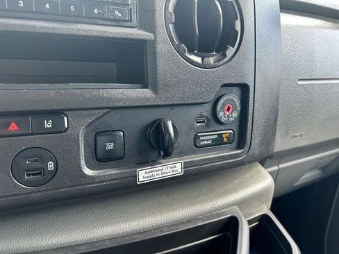 Used 2022 Ford E-350 and Econoline 350 Super Duty RWD image 15