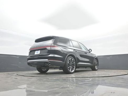Used 2025 Lincoln Aviator Reserve w/ Equipment Group 201A AWD/4WD image 41