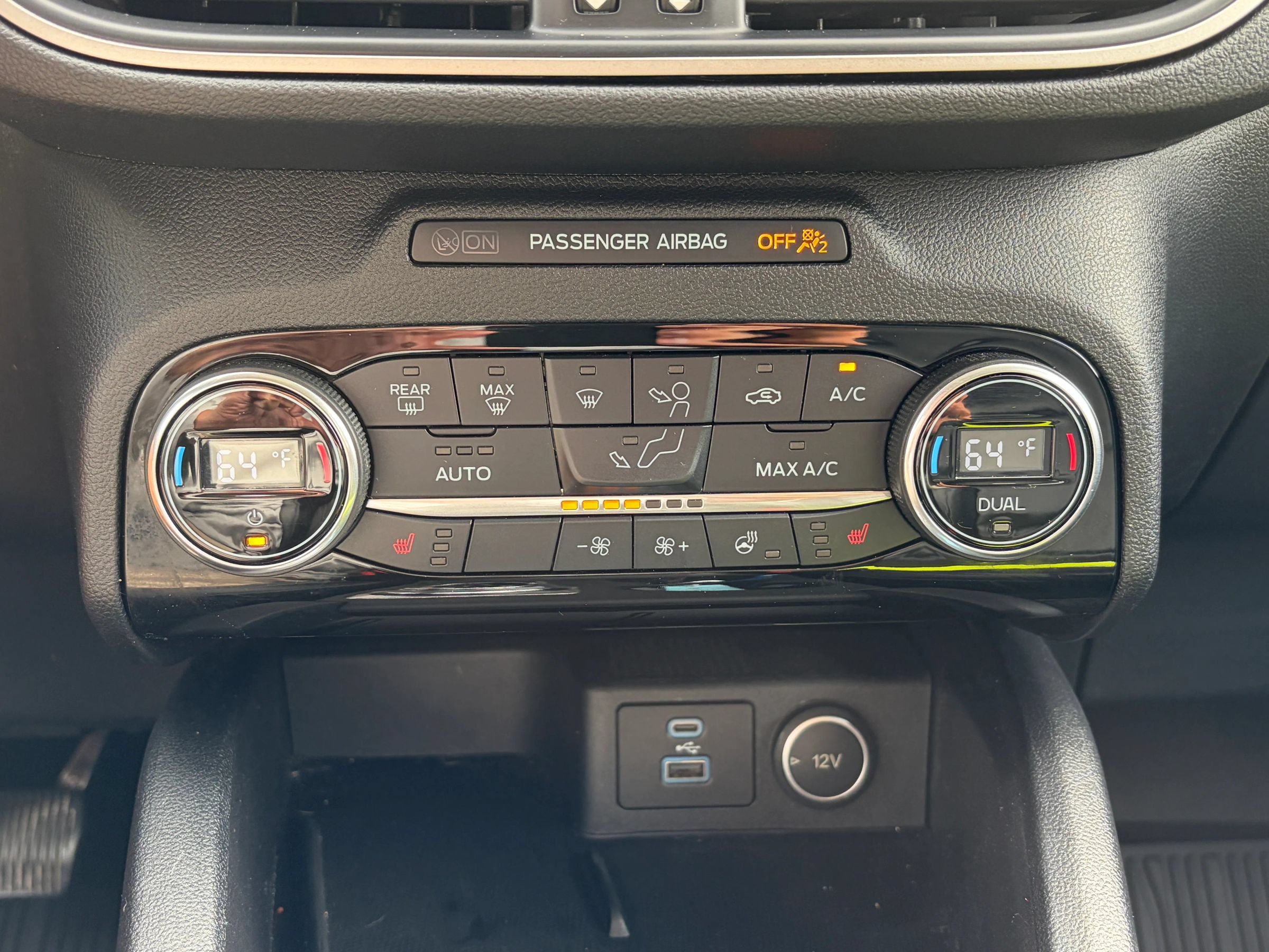 Used 2021 Ford Escape SEL w/ Technology Package AWD/4WD image 38