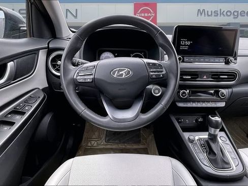 Used 2023 Hyundai Kona Limited AWD/4WD image 8