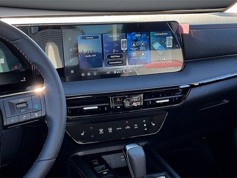 New 2026 Nissan Kicks SR image 6