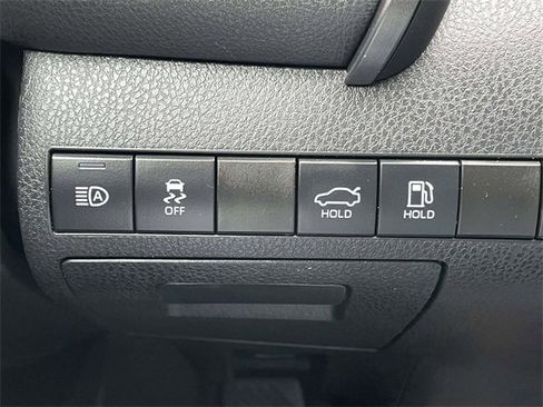 Used 2021 Toyota Camry LE image 19