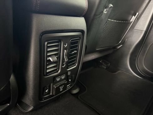Used 2024 Dodge Durango R/T AWD/4WD image 36