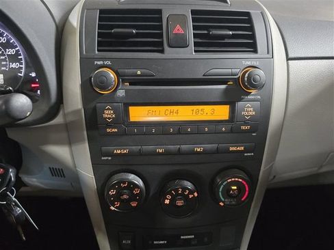 Used 2013 Toyota Corolla L FWD image 14