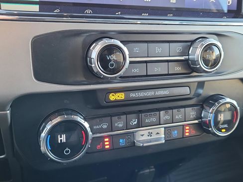 Used 2022 Ford F350 Lariat w/ Lariat Ultimate Package image 22