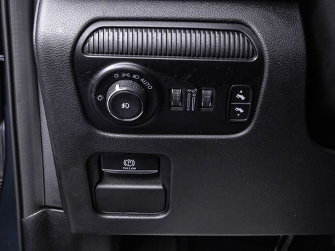 Used 2023 Jeep Wagoneer Series III w/ Premium Group I AWD/4WD image 35