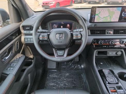 Used 2026 Honda Pilot TrailSport image 19