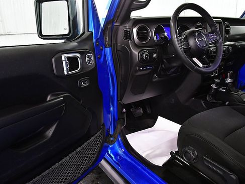 Used 2023 Jeep Wrangler Unlimited image 14