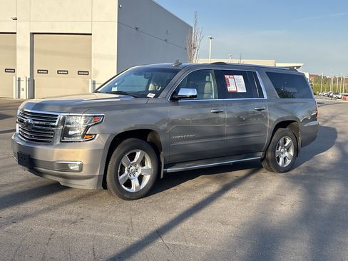 Used 2018 Chevrolet Suburban Premier image 5