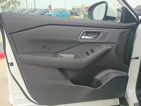 New 2026 Nissan Rogue Platinum w/ Tech Package image 17