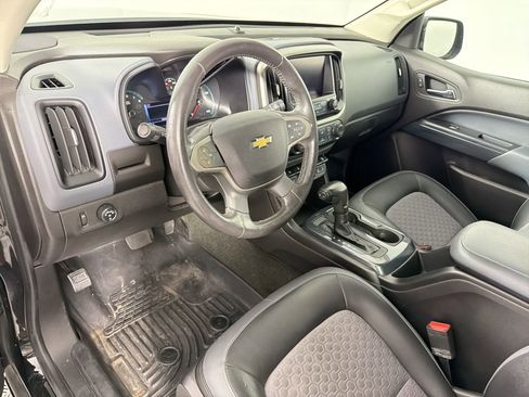 Used 2017 Chevrolet Colorado Z71 RWD image 4