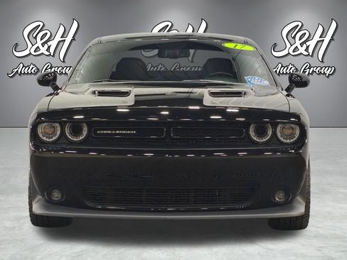 Used 2017 Dodge Challenger R/T Scat Pack w/ Leather Interior Group RWD image 17