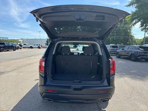 Used 2023 GMC Acadia SLE w/ Driver Convenience Package FWD image 30