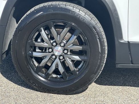 Used 2017 GMC Acadia SLT image 11