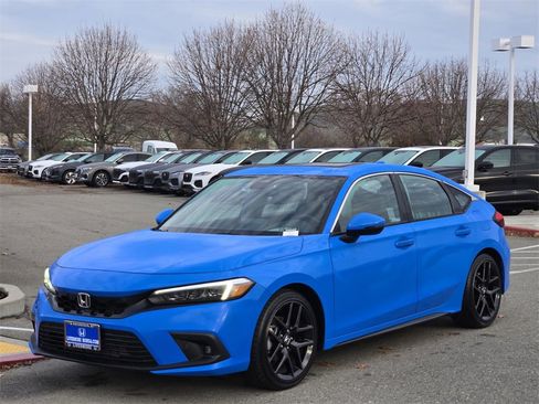 Certified 2024 Honda Civic Sport Touring image 8