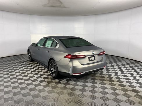 New 2026 BMW 530i xDrive w/ Premium Package image 21