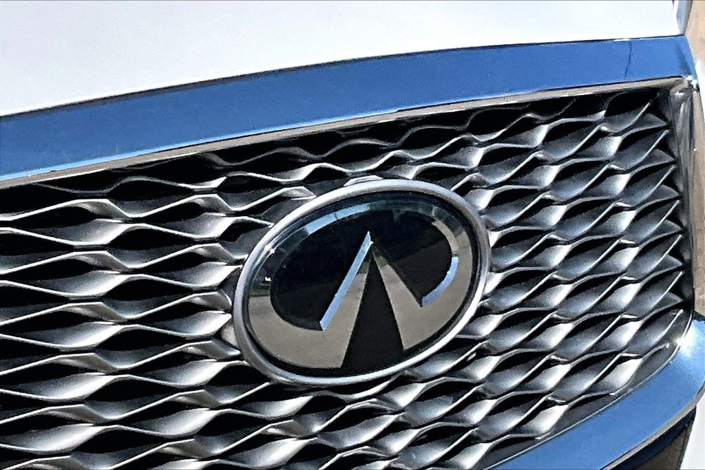 Certified 2023 INFINITI QX55 Luxe w/ Cargo Package AWD/4WD image 11