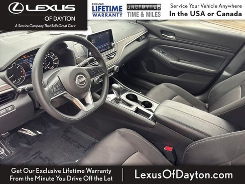 Used 2024 Nissan Altima 2.5 SV image 14