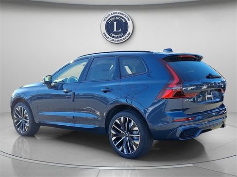 New 2026 Volvo XC60 B5 Ultra w/ Climate Package image 3