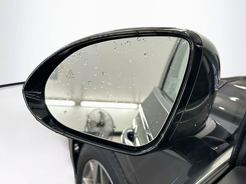 Used 2025 Genesis GV70 2.5T AWD/4WD image 16