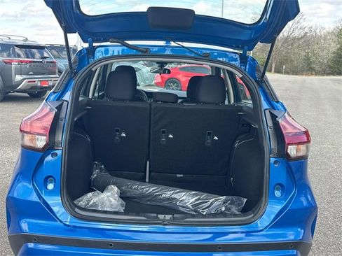 Certified 2025 Nissan Kicks Play S image 14