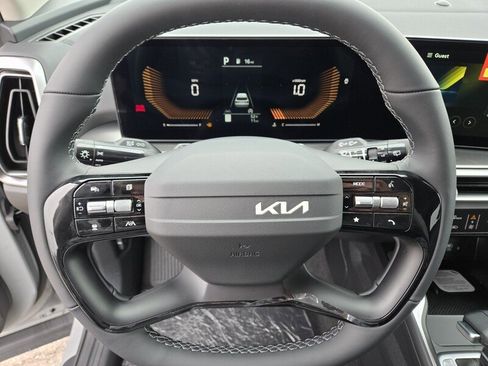 New 2026 Kia Sorento S FWD image 11