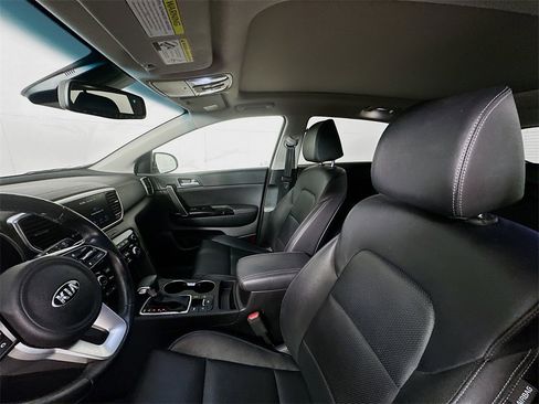 Used 2022 Kia Sportage EX w/ EX Technology Package image 22