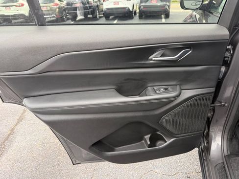 Used 2023 Jeep Grand Cherokee L Laredo w/ Luxury Tech Group I AWD/4WD image 18