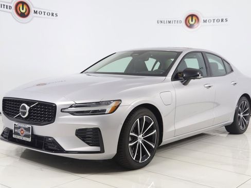 Used 2023 Volvo S60 T8 Plus AWD/4WD image 5