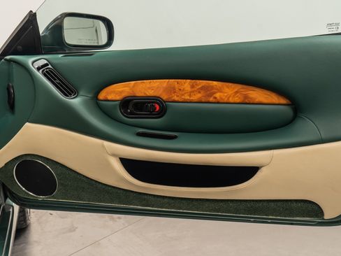 Used 2001 Aston Martin DB7 Vantage image 43