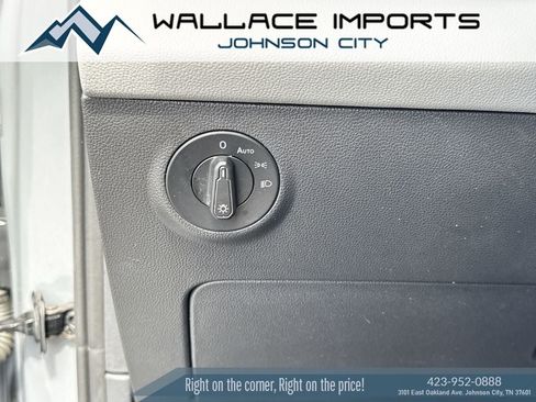 Used 2023 Volkswagen Taos SE FWD image 30