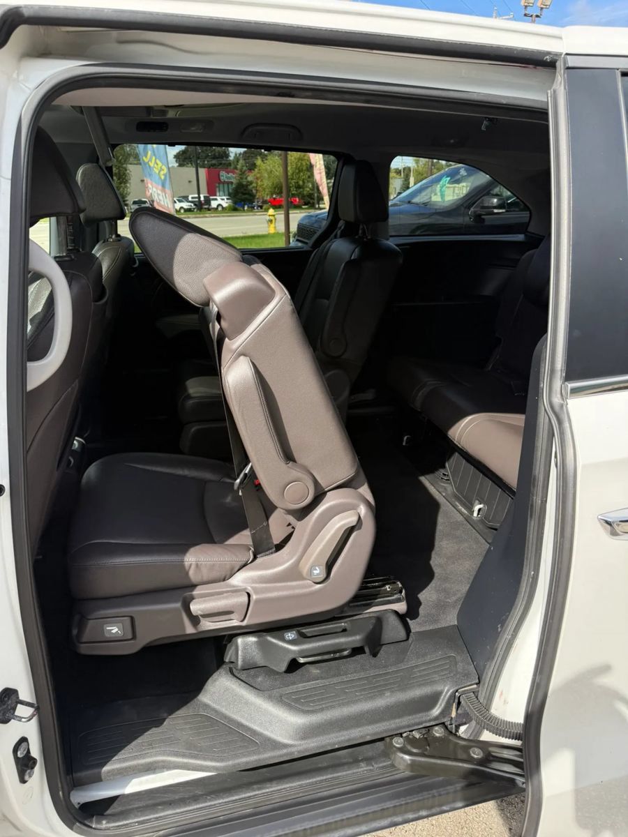 Used 2020 Honda Odyssey EX-L image 12