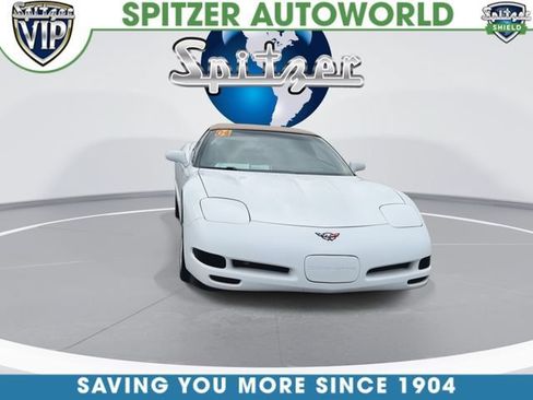 Used 2004 Chevrolet Corvette Convertible w/ Preferred Equipment Group RWD image 3
