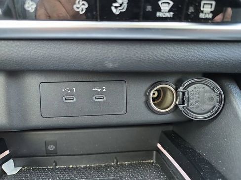 Used 2024 Nissan Rogue SL w/ SL Premium Package image 6