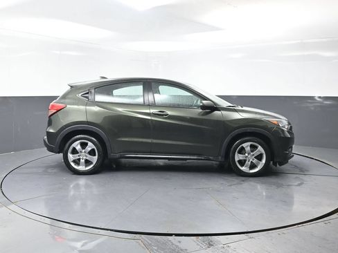 Used 2018 Honda HR-V LX image 3