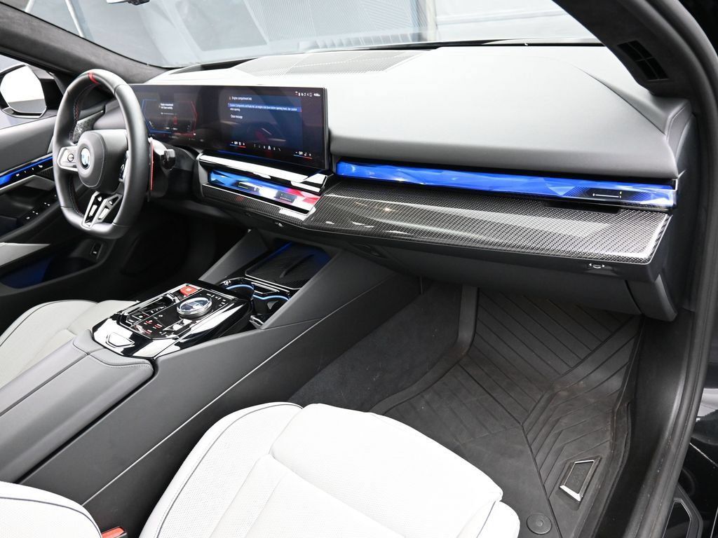 Used 2025 BMW M5 Touring AWD/4WD image 34