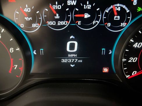 Used 2016 Chevrolet Camaro SS RWD image 13
