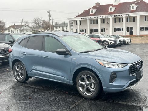 Used 2024 Ford Escape ST-Line image 3