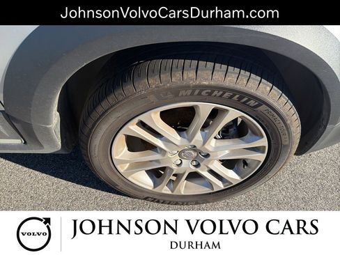 Used 2016 Volvo XC70 T5 Platinum w/ Protection Package image 28