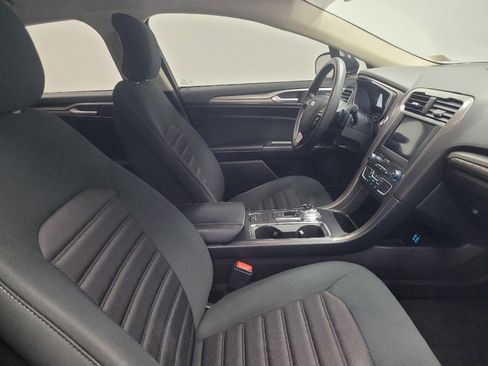 Used 2019 Ford Fusion SE image 21